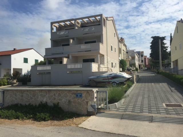 Apartmani Irina Vodice Kültér fotó